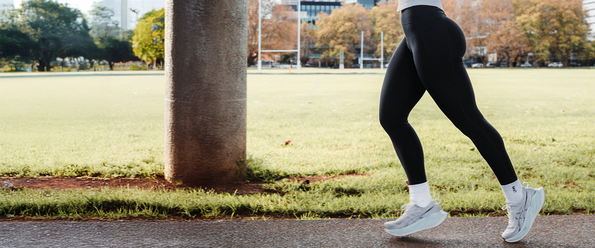 Stay warm without slowing down. Our iconic REP fabric now with a thermal brushed lining to bring extra warmth for cold-weather workouts. Thermal is built for early starts and chilly sessions.