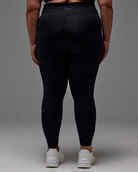 Woman wearing Fusion Ultra High-Rise Full Length Legging Pockets - Black | Model:Jordie | Size:2XL | Thumbnail Index: 33
