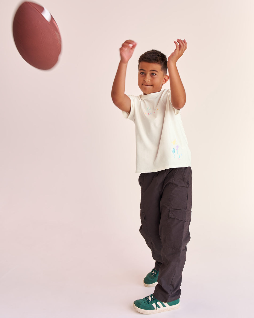 Child wearing Mother& - view 7