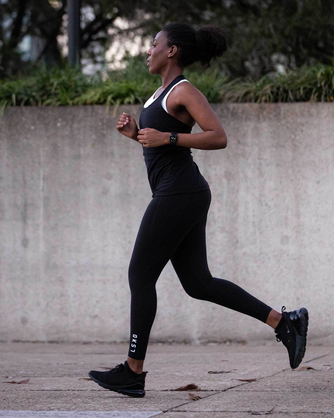 Flux Ultra High-Rise Full Length Legging Pockets - Black - view 2