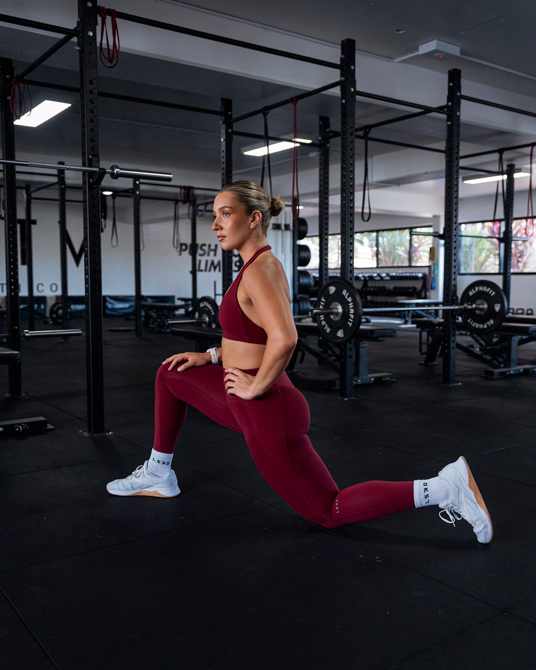 Woman wearing Fusion Ultra High-Rise Full Length Legging Pockets - Cordovan | Model:Lyss | Size:S - view 4