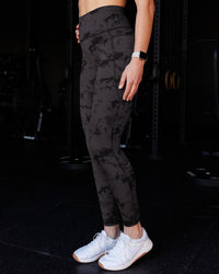 Campaign image of Fusion Ultra High-Rise Full Length Legging Pockets - Black Tie Dye | Thumbnail Index: 0
