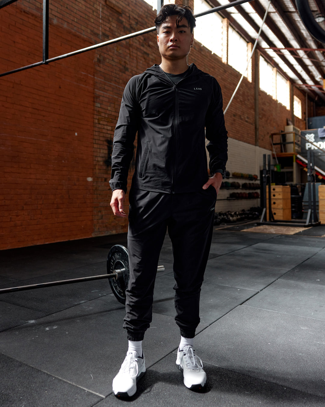 Man wearing Train-Lite FLXMAX Pant - Black - view 4