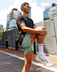 Man wearing Pace Running Tee - Black | Thumbnail Index: 5