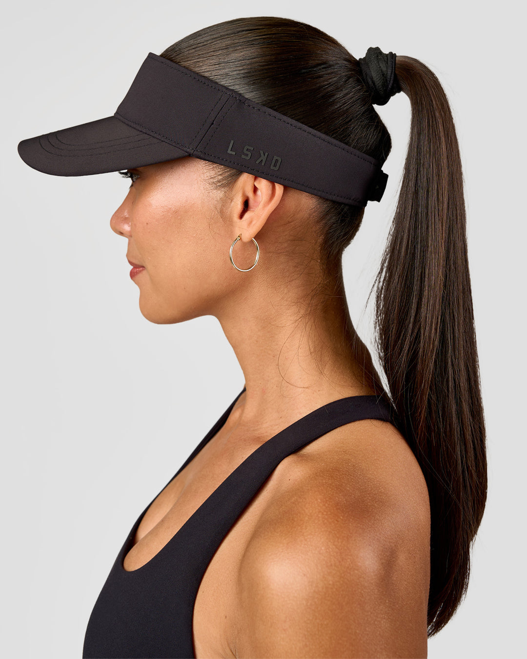Woman wearing Go-To Visor - Black - view 4