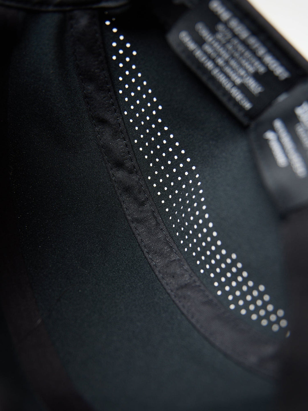 Hybrid Performance Cap - Black - view 4