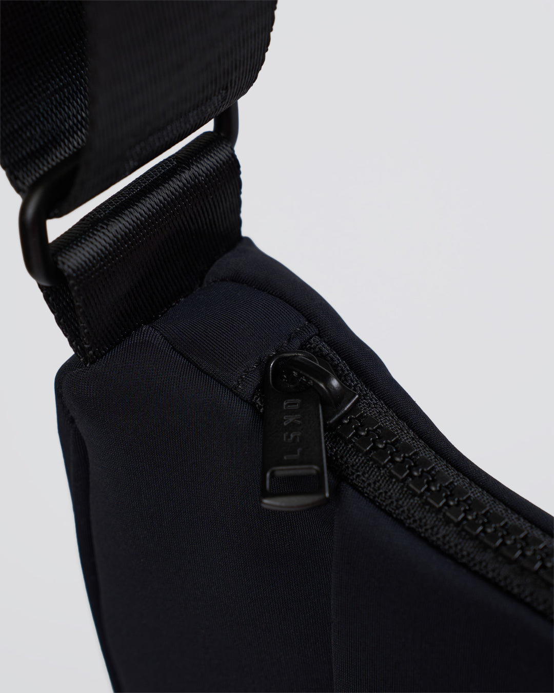 Infinite Shoulder Bag - Black - view 3