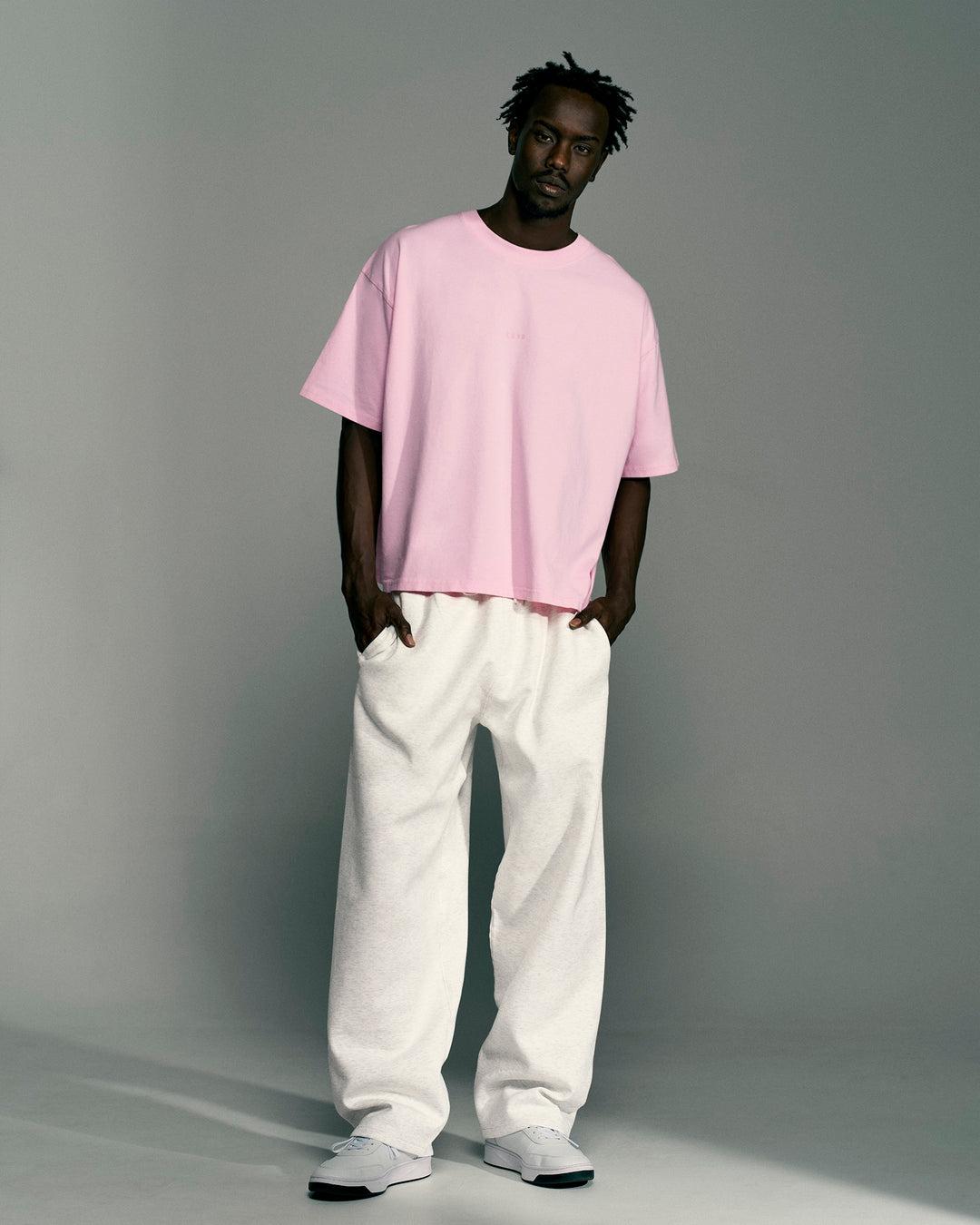 Man wearing Memory in Motion Heavyweight Boxed Tee - Marshmallow Washed | Model:Okello | Size:L - view 5
