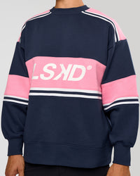 Man wearing A-Team Sweater Oversize - Future Navy-Candy Pink | Model:Jackson | Size:L | Thumbnail Index: 9