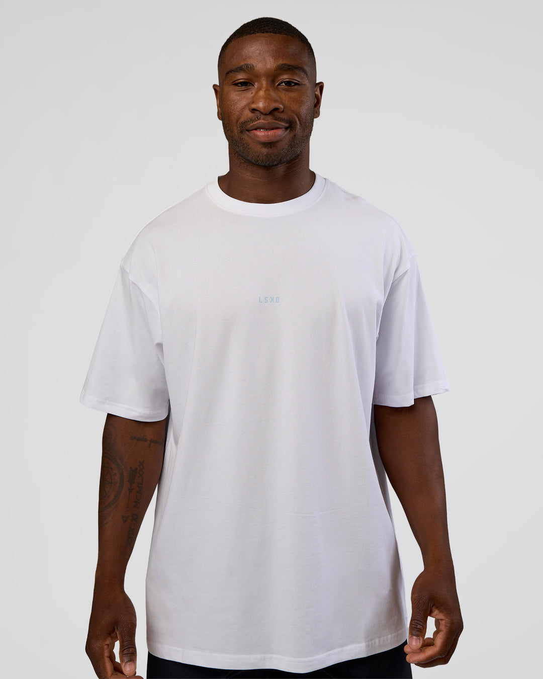 Man wearing Abstract Haze FLXCotton Tee - White-Blue Aura | Model:Sam | Size:L - view 3