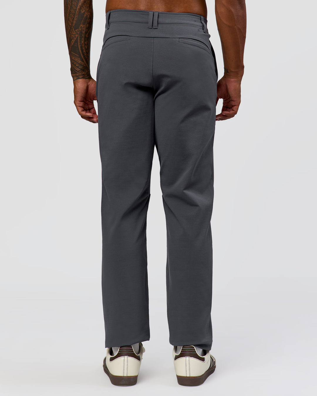 Man wearing All Day ZeroCrease™  Regular Pant - Dark Storm | Model:Xav | Size:L - view 5