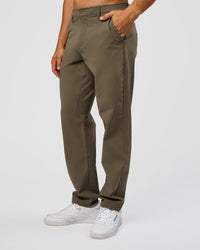 Woman wearing All Day ZeroCrease™  Regular Pant - Walnut Grey | Model:Jackson | Size:34 | Thumbnail Index: 2