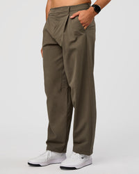Man wearing All Day ZeroCrease™ Wide Leg Pant - Walnut Grey | Model:Liam | Size:L | Thumbnail Index: 7