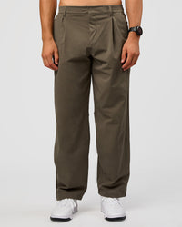 Man wearing All Day ZeroCrease™ Wide Leg Pant - Walnut Grey | Model:Liam | Size:L | Thumbnail Index: 5