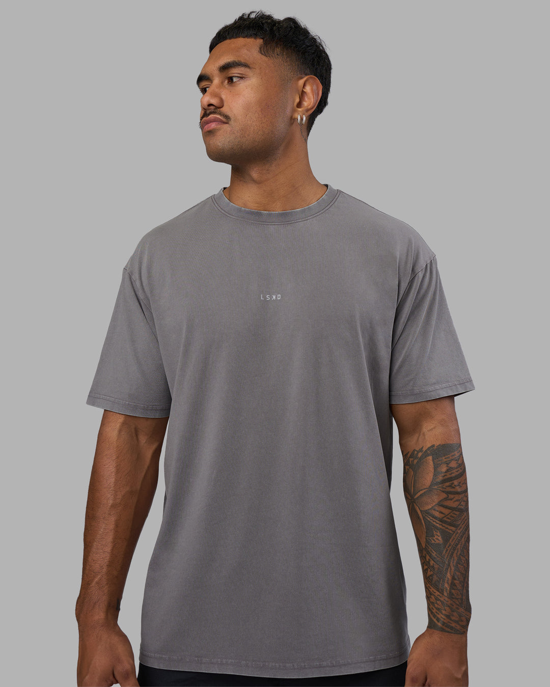 Man wearing Base FLXCotton Tee Oversized - Storm Front Washed | Model:Xav | Size:L - view 3