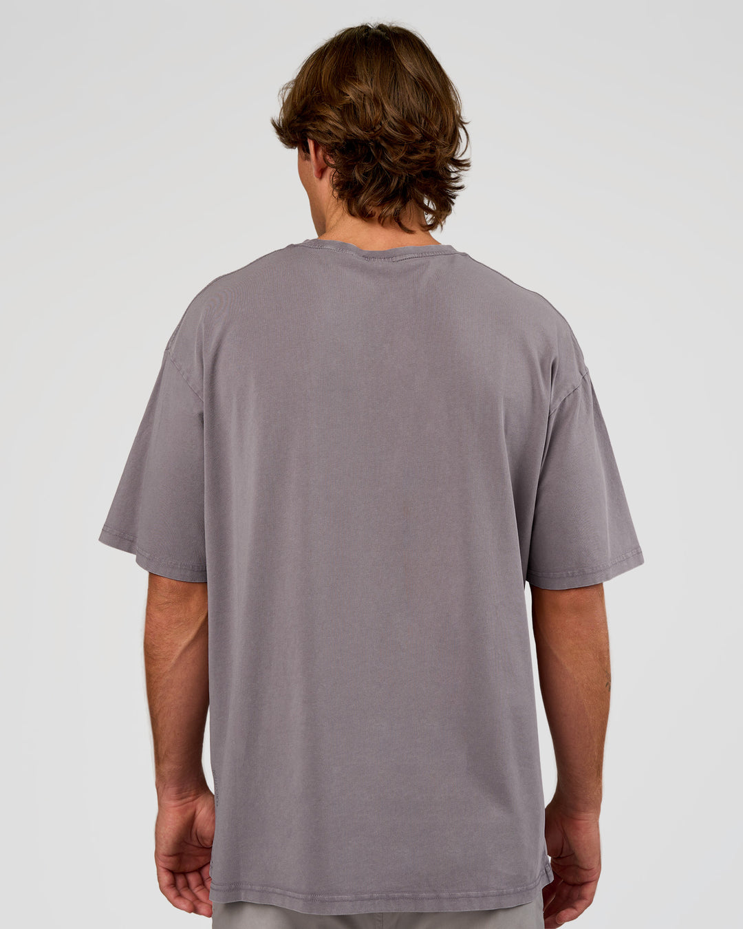 Man wearing Base FLXCotton Tee Oversized - Duskstone Washed | Model:Marcus | Size:L - view 3