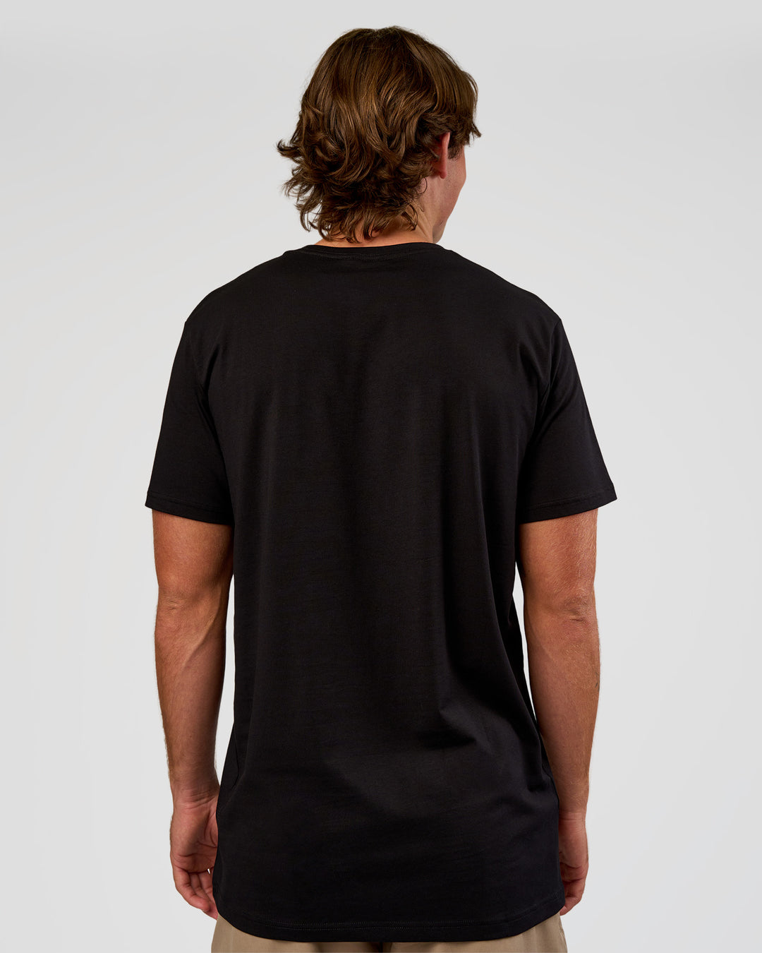 Man wearing Base Heavyweight FLXCotton Tee Regular Fit +2cm - Black | Model:Marcus | Size:L - view 3
