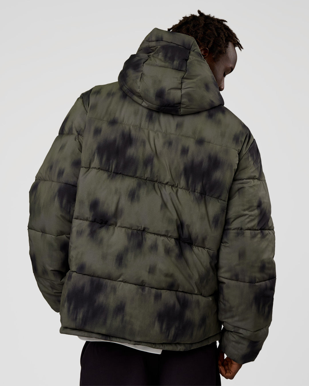 Man wearing Base Puffer Jacket - Camo Washed Walnut Grey | Model:Okello | Size:L - view 5