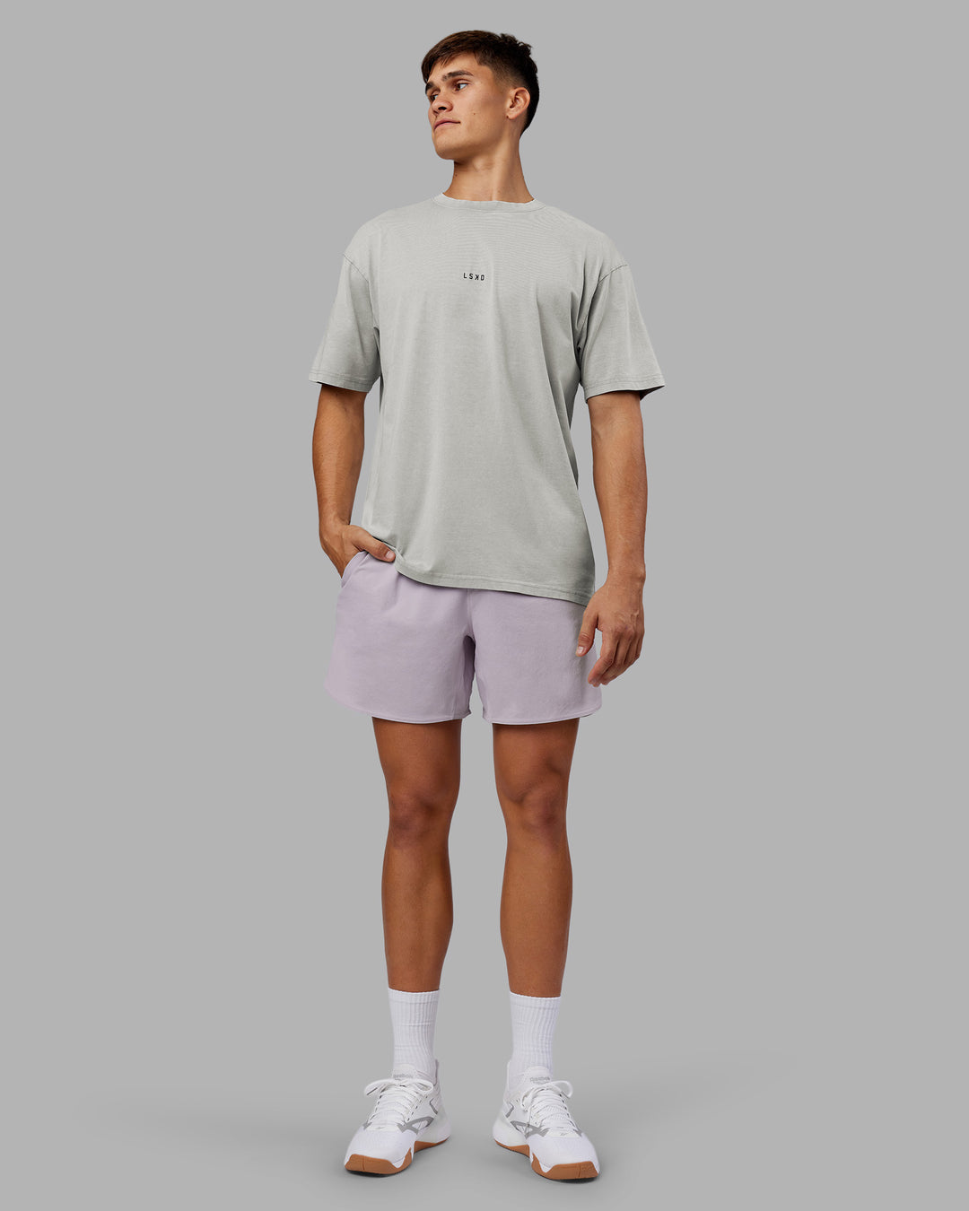 Man wearing Be Yourself FLXCotton Tee Oversize - Circular Grey Washed-Violet | Model:Jackson | Size:L - view 9
