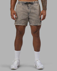 Man wearing Daily Pigment 5" Short - Pigment Slate | Model:Xav | Size:L | Thumbnail Index: 4
