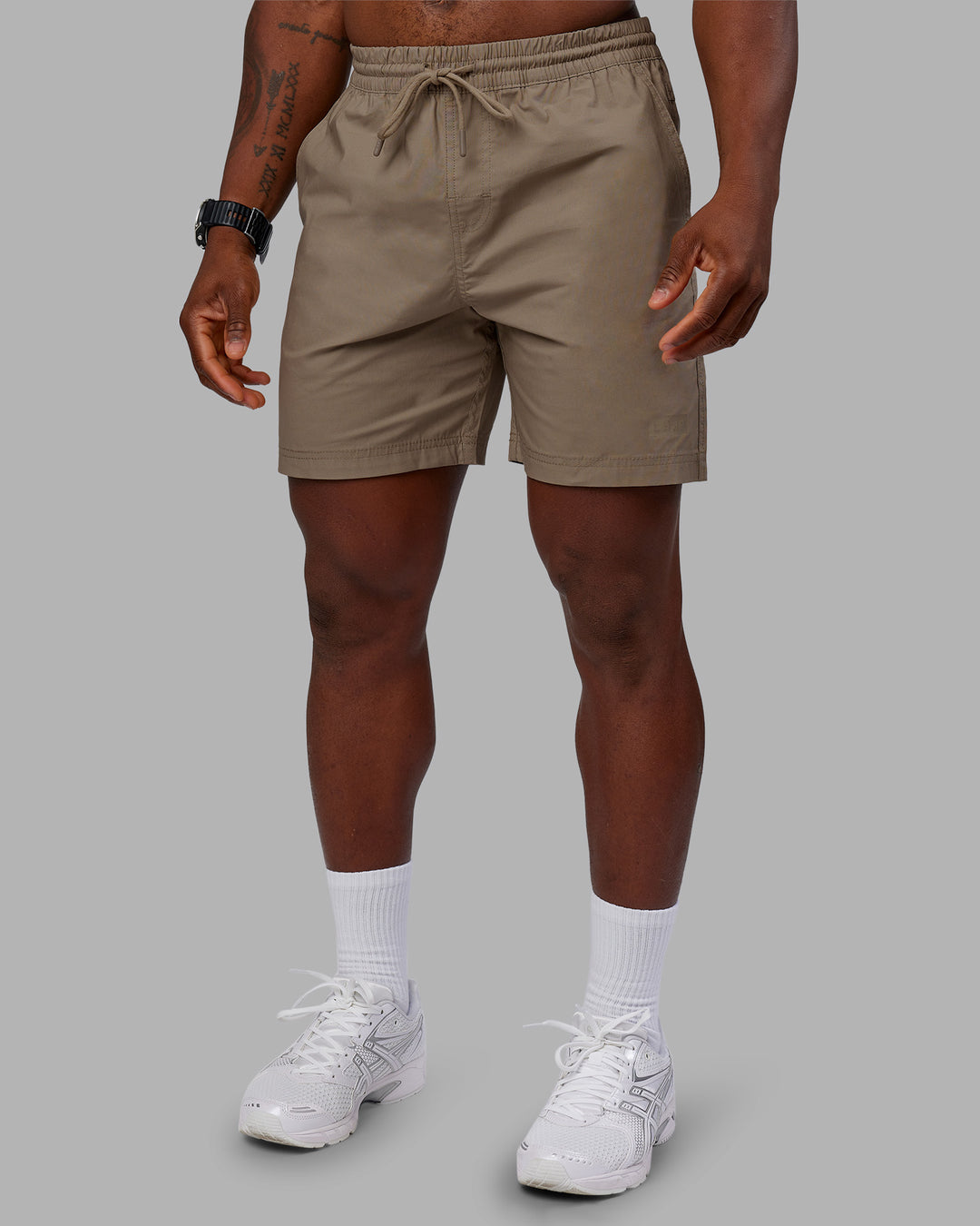 Man wearing Daily 7" Short - Greige | Model:Sam | Size:L - view 5
