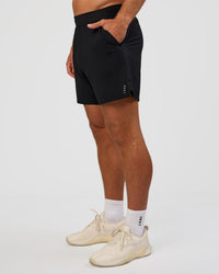 Man wearing Functional Training 7" Short - Black | Model:Marcus | Size:L | Thumbnail Index: 8