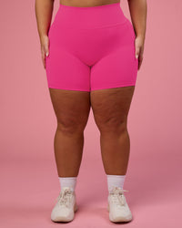 Woman wearing Fusion Ultra High-Rise 6" Short Pockets - Ultra Pink | Model:Bianca | Size:L | Thumbnail Index: 8