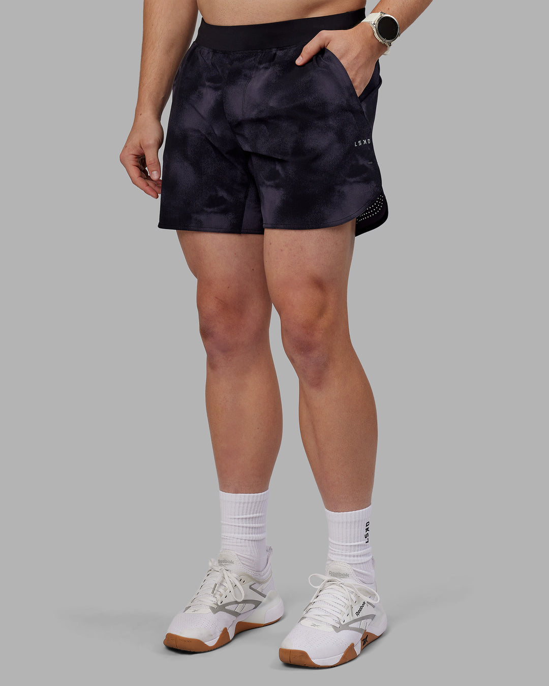 Man wearing Lift 6" Short - Black Washed | Model:Tom | Size:L - view 8