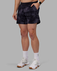 Man wearing Lift 6" Short - Black Washed | Model:Tom | Size:L | Thumbnail Index: 7