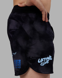 Man wearing Lift 6" Short - Black Washed-Blue | Model:Tom | Size:L | Thumbnail Index: 0