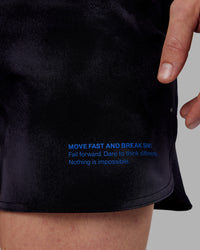Man wearing Lift 6" Short - Black Washed-Blue | Model:Tom | Size:L | Thumbnail Index: 3