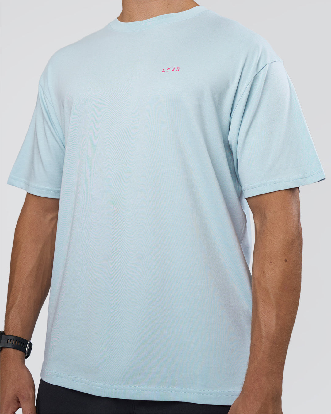 Man wearing Lifting FLXCotton Oversized Tee - Blue Aura-Ultra Pink | Model:Nikola | Size:L - view 8