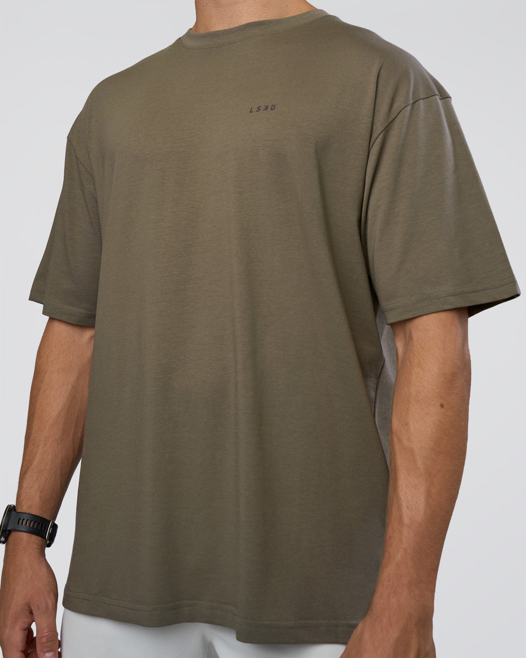 Man wearing Lifting FLXCotton Oversized Tee - Walnut Grey-Hot Chocolate | Model:Nikola | Size:L - view 8