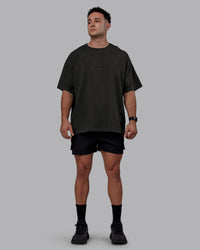 Man wearing MVP Heavyweight Tee Oversize - Pirate Black | Thumbnail Index: 5