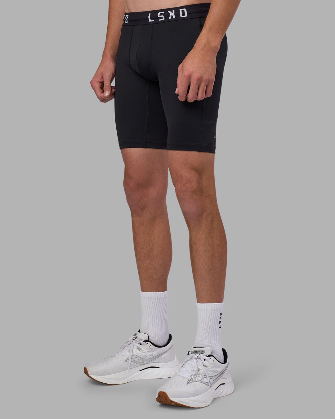 Man wearing Men& - view 9