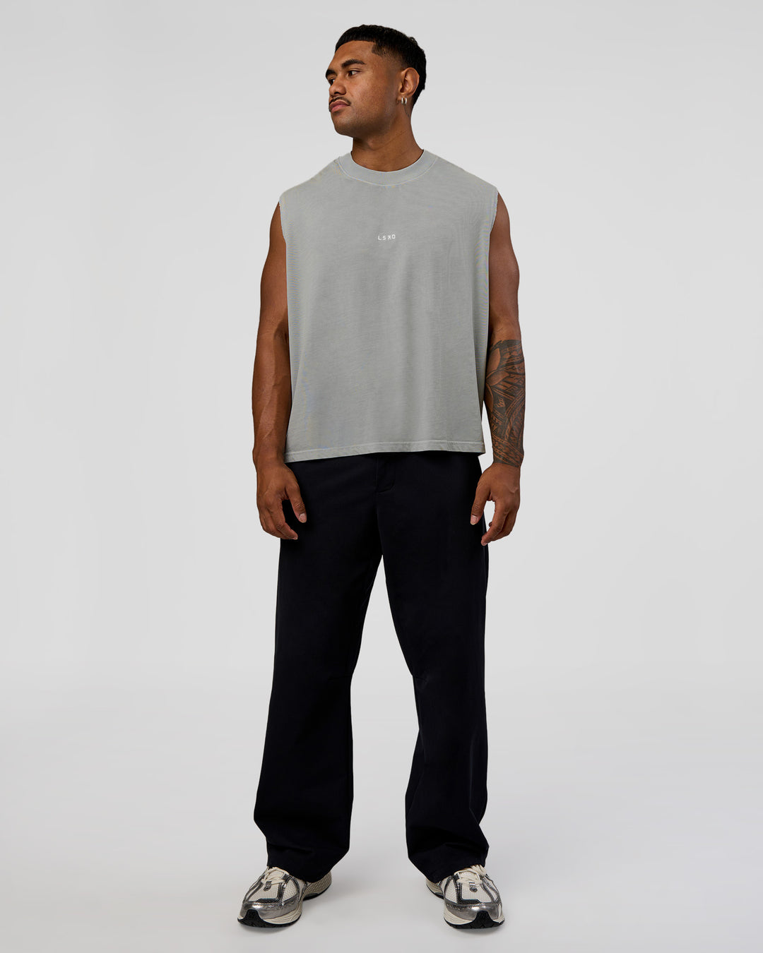 Man wearing Oversized Heavyweight Boxed Tank - Light Grey Marl | Model:Xav | Size:L - view 3