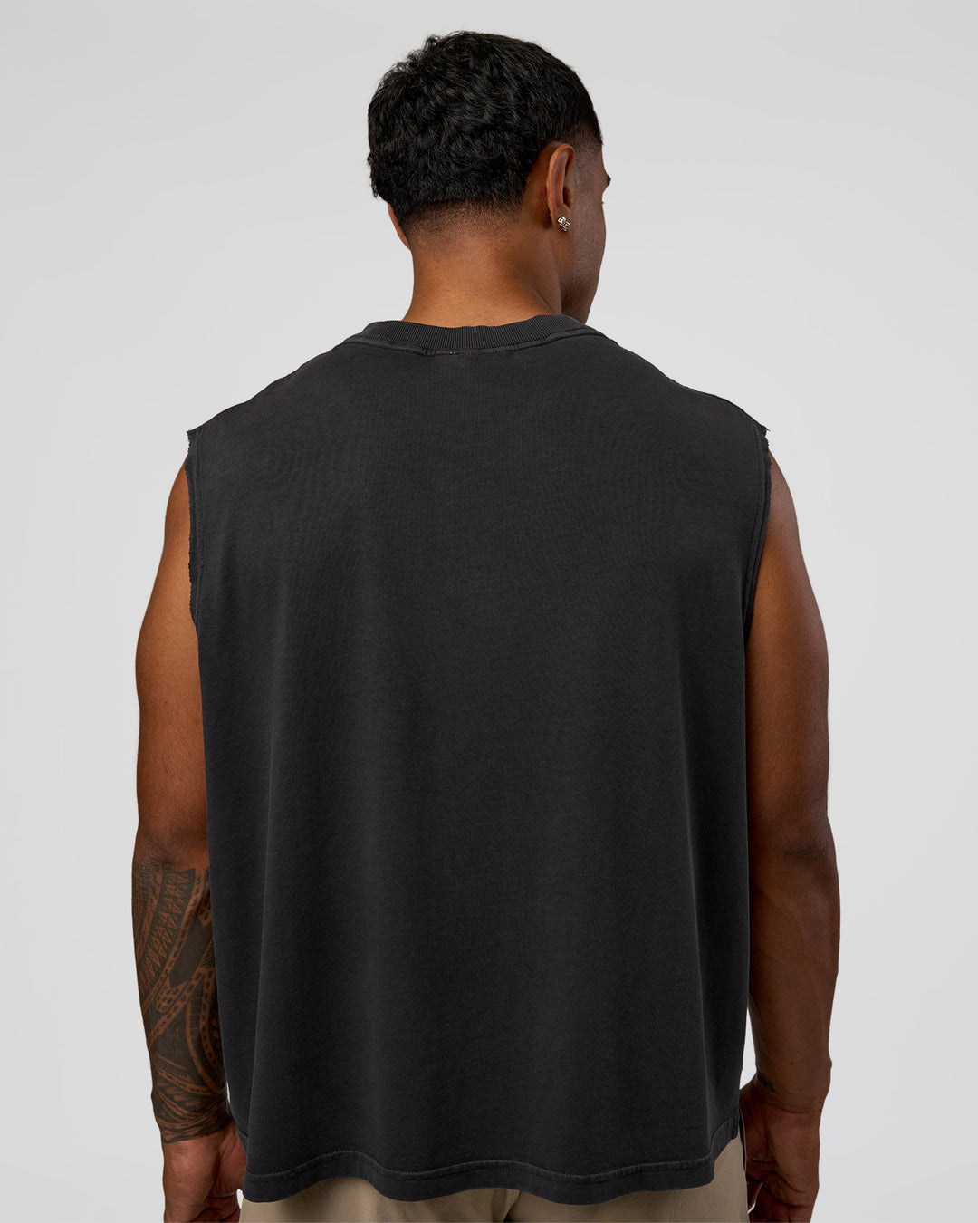 Man wearing Oversized Heavyweight Boxed Tank - Washed Black | Model:Xav | Size:L - view 5