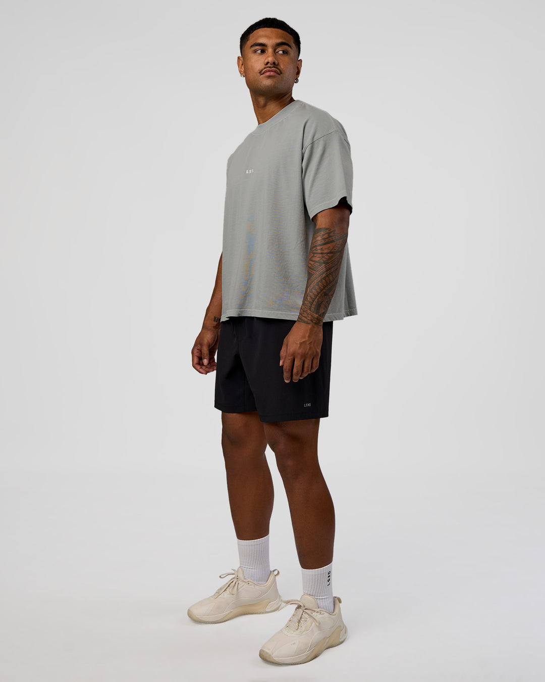 Man wearing Oversized Heavyweight Boxed Tee - Light Grey Marl | Model:Xav | Size:L - view 6