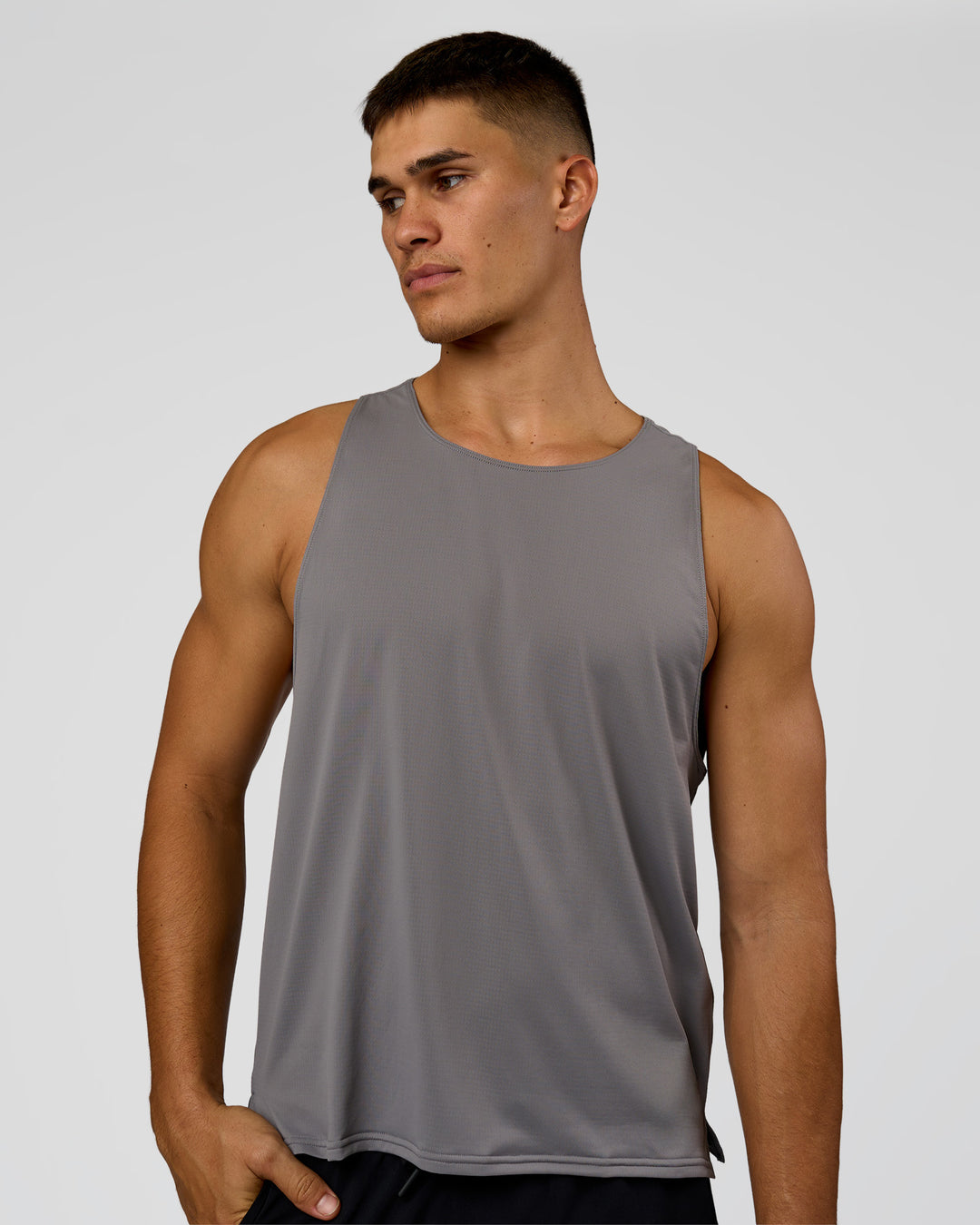 Man wearing Pace Running Tank 3.0  - Storm Front | Model:Jackson | Size:L - view 1