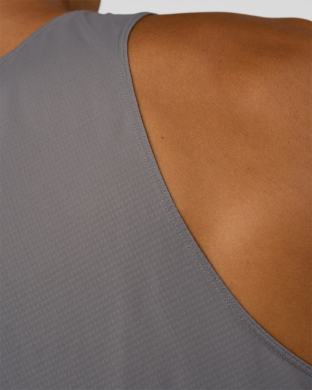 Man wearing Pace Running Tank 3.0  - Storm Front | Model:Jackson | Size:L - view 2