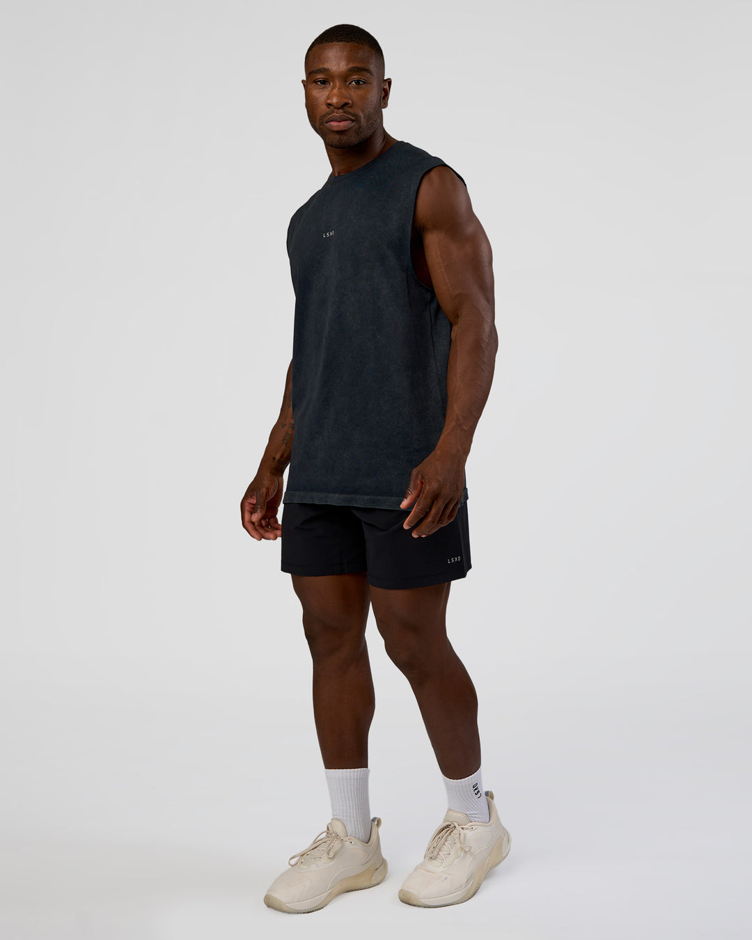 Man wearing Power Muscle Tank - Pirate Black Washed | Model:Sam | Size:L - view 2