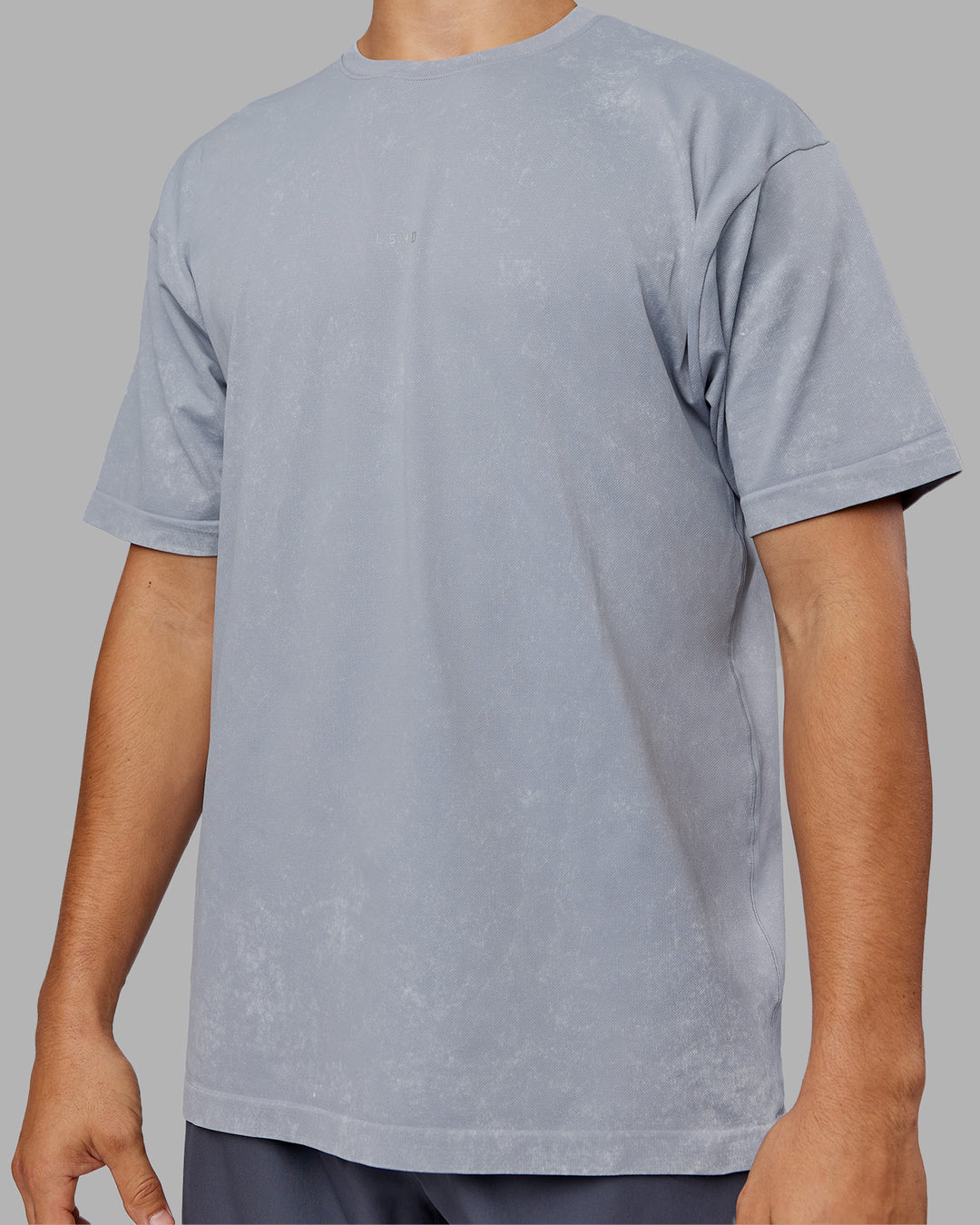 Man wearing Power Oversized Tee - Tradewinds Washed | Model:Jackson | Size:L - view 5