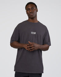 Man wearing Runner& | Thumbnail Index: 2