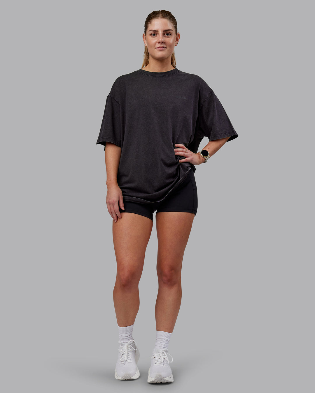Woman wearing Unisex Washed RUN CLUB FLXCotton Tee Oversize - Black-Black - view 8