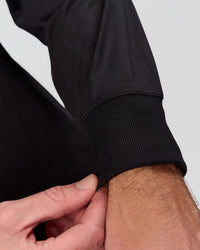 Man wearing Restore CloudFLX Sweater Black | Model:Alex | Size:M | Thumbnail Index: 5