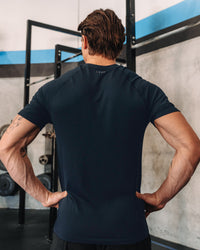 Man wearing AeroFLX+ Seamless Tee - Navy/Navy | Model: | Size:M | Thumbnail Index: 2