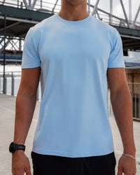 Man wearing AirTrack Tee - Open Air | Model:Julz | Size:M | Thumbnail Index: 1