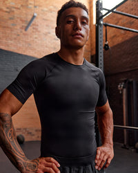 Man wearing BaseTech Tee - Black | Model:Daarian | Size:M | Thumbnail Index: 0