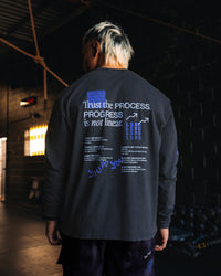 Man wearing Cali FLXCotton Oversized Long Sleeve Tee - Black Washed | Model:Moses | Size:M | Thumbnail Index: 5