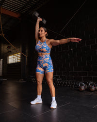 Woman wearing Fusion Ultra High-Rise 6" Short Pockets - Apricot Mist | Model:Tiare | Size:M | Thumbnail Index: 3